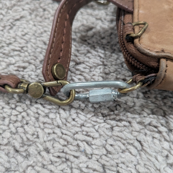 The Sak Brown Leather Crossbody Wallet Embossed Design - Picture 4 of 16